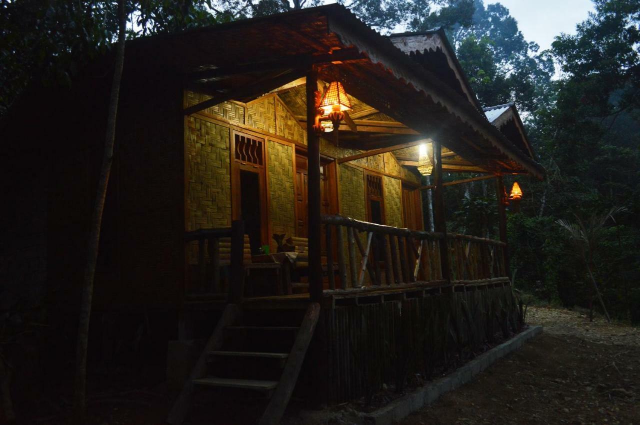 Bukit Lawang Landak River Guest House Exterior foto